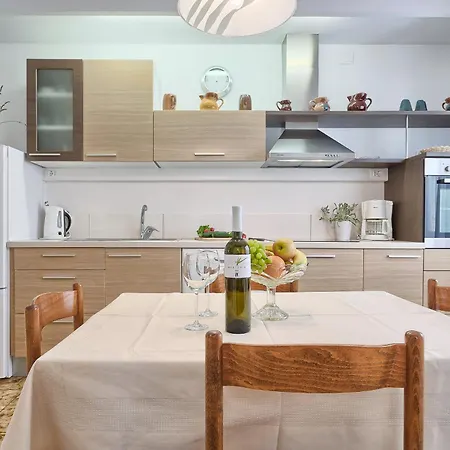 Vlasta Apartmán Premantura